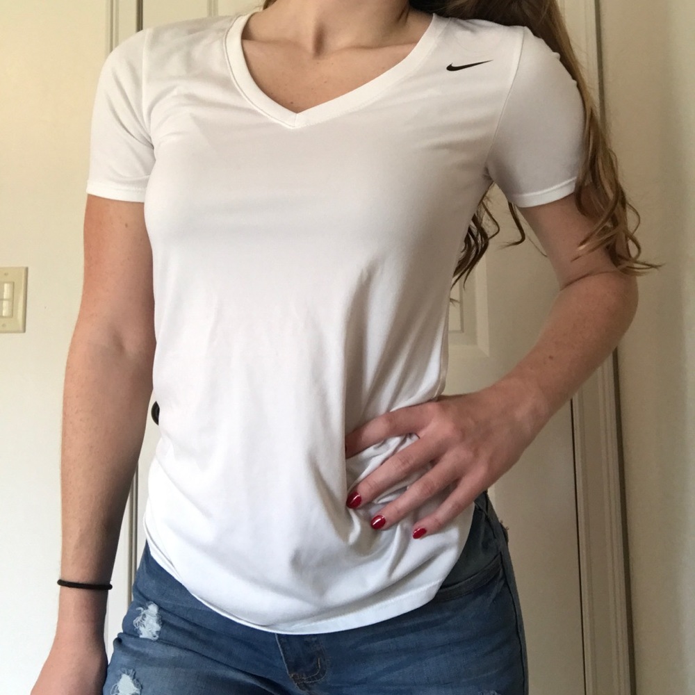 white nike dri fit shirt